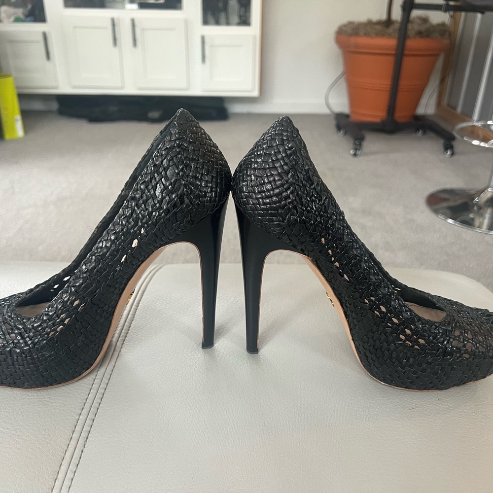 Prada Black Woven Leather Madras
Platform Pumps Size 40 (9.0) - Picture 7 of 12